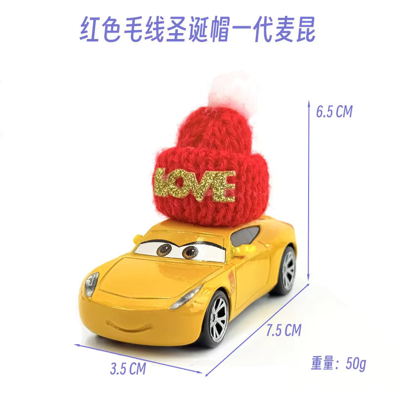 Disney Cars “Christmas Hat Series” Lightning McQueen Alloy Racing Toy – Festive Board-Teeth Design